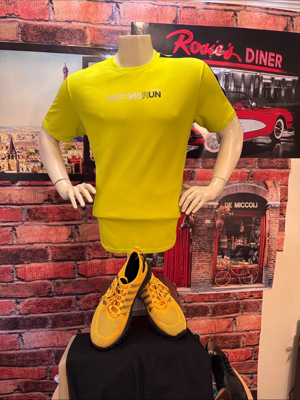 Mind XL Yellow Athletic Top with Black Trim